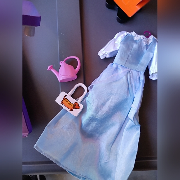 Wooden Doll Furniture And 1 Barbie Doll Lot. - Picture 10 of 10